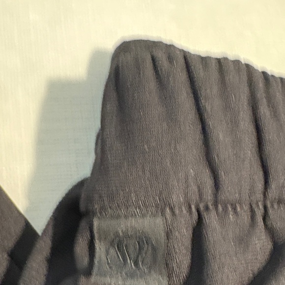 NWT lululemon athletica Men's AbC short - Picture 3 of 12